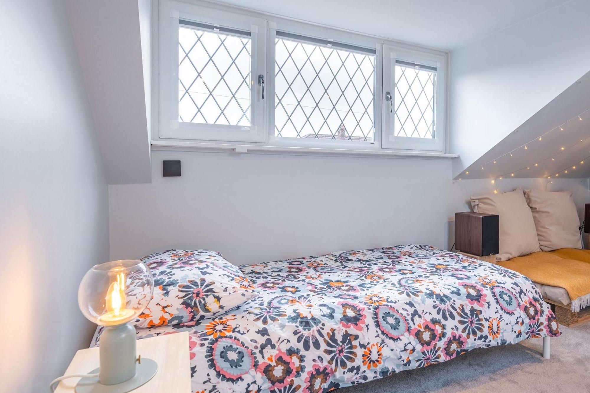 Nature Inspired Bungalow With 3 Rooms - 10 Mins From Manchester Airport Timperley المظهر الخارجي الصورة